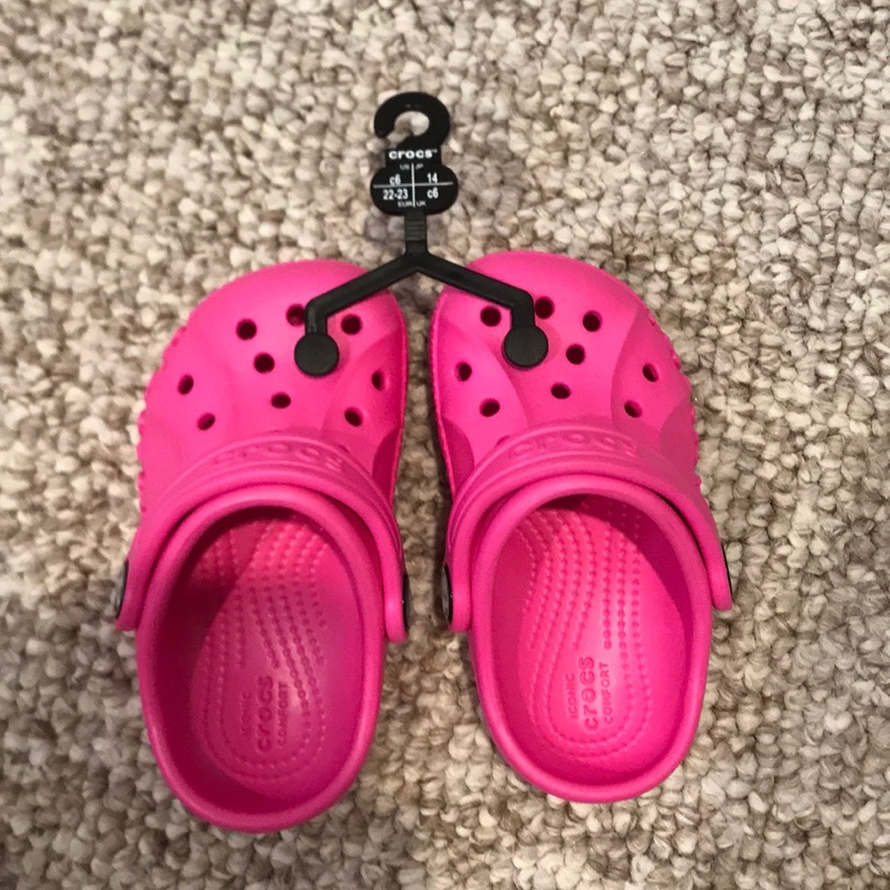 Toddler hot pink crocs